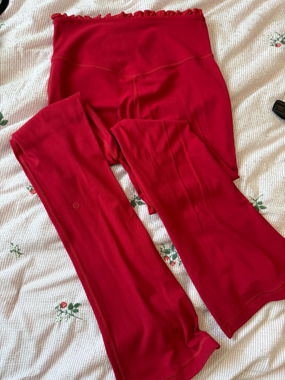 Lululemon Ruffle Set Dark Red - Picture 5 of 5